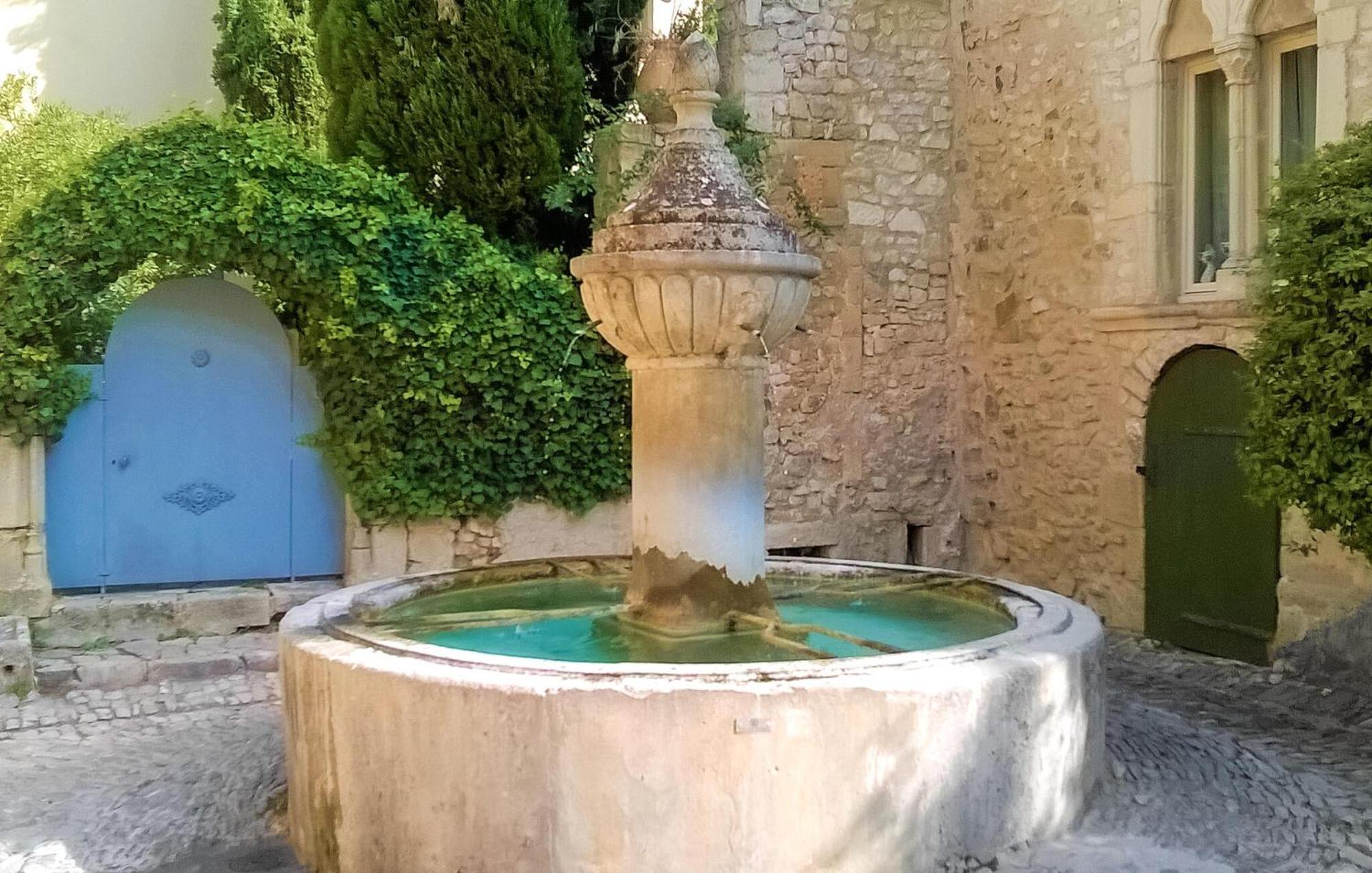 Beautiful Home In Vaison-La-Romaine Bagian luar foto